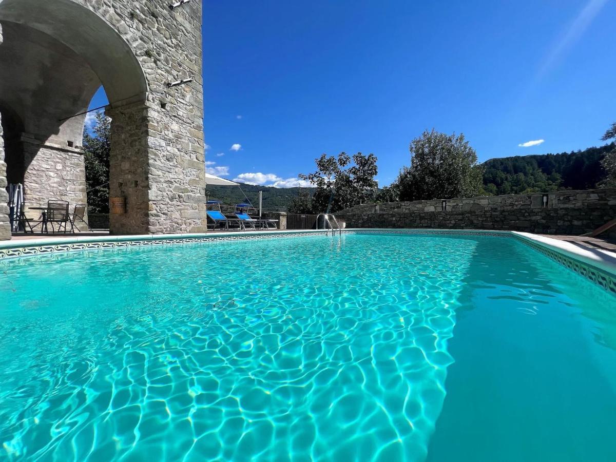 Ancient Farmhouse With Private Heated Hot Tub And Pool Villa Casola in Lunigiana Exterior photo